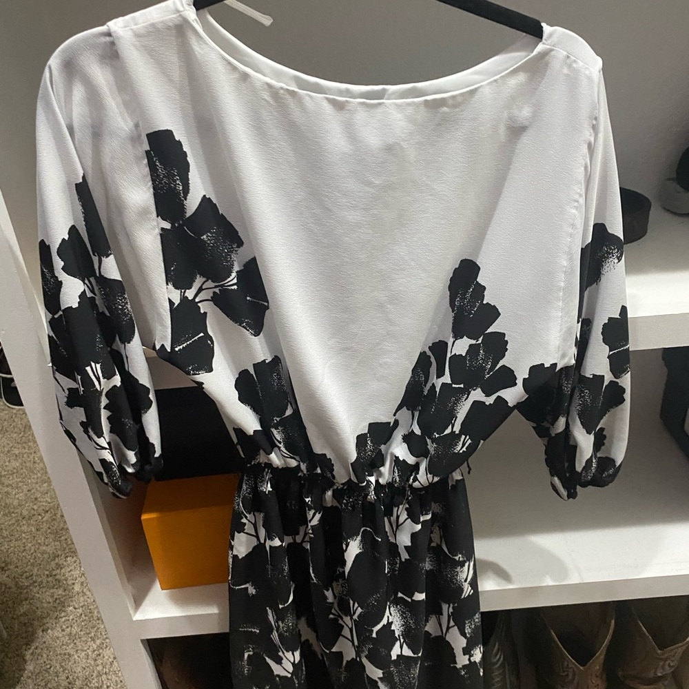 Black and white dress flowers